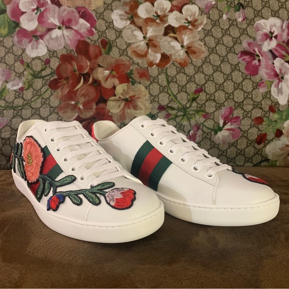 Gucci Ace Sneakers with Floral Embroidery - Picture 4 of 12